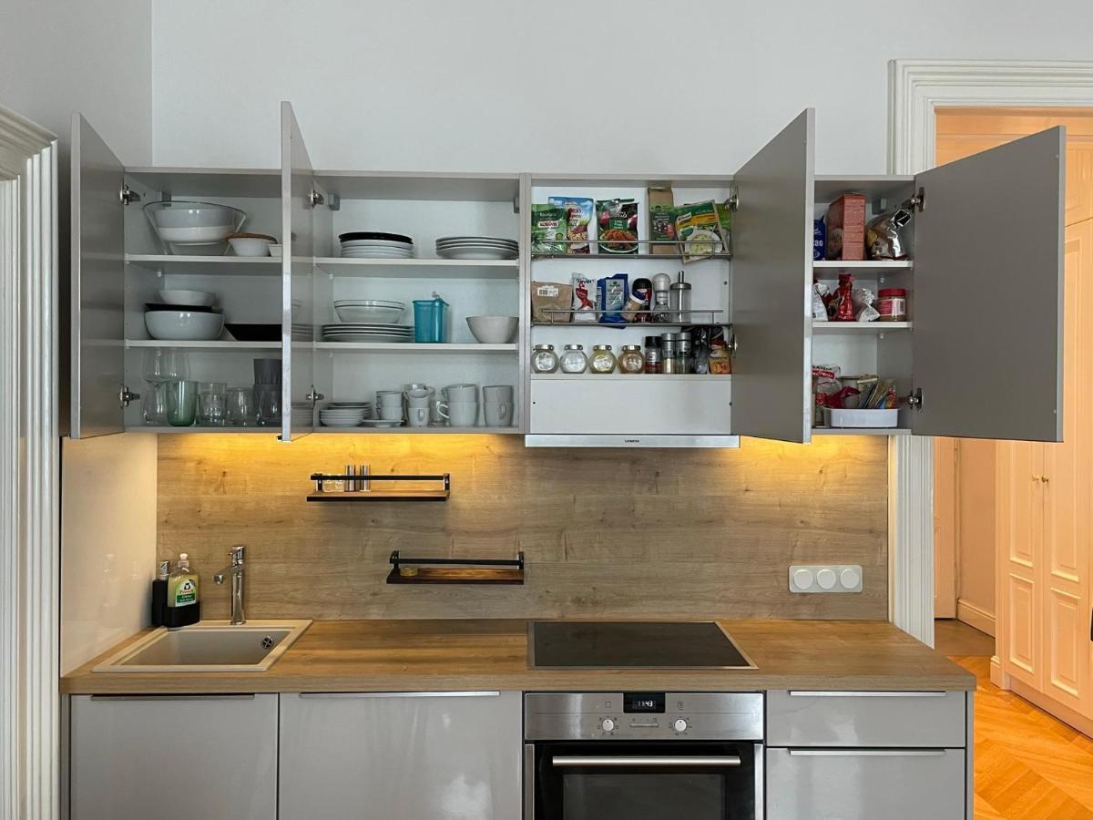 Luxury 2br Neubaugasse Appartement *